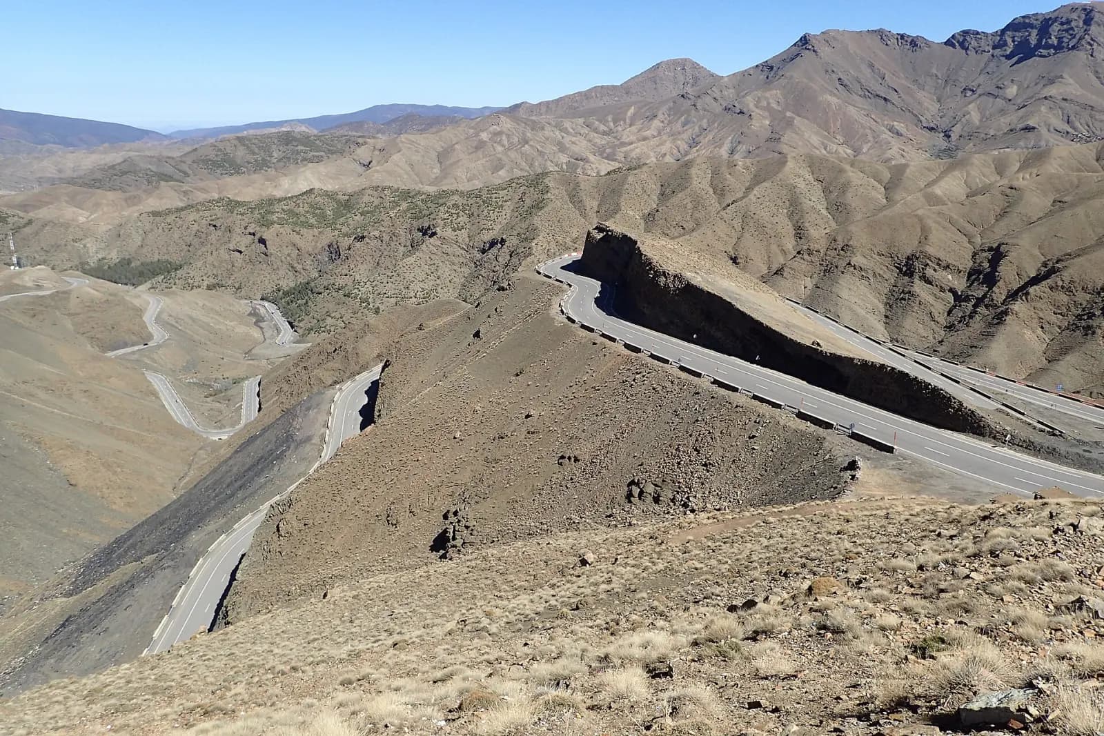 La route nationale 9 qui franchit le Haut Atlas entre Marrakech et Ouarzazate